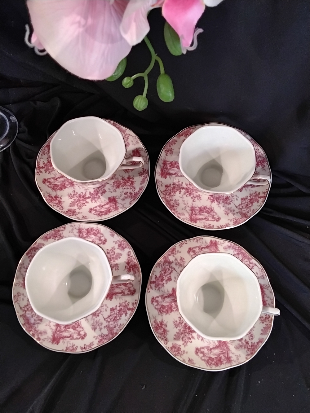 Pink Toile Porcelain Tea Cup and Saucer Set - 8 Piece